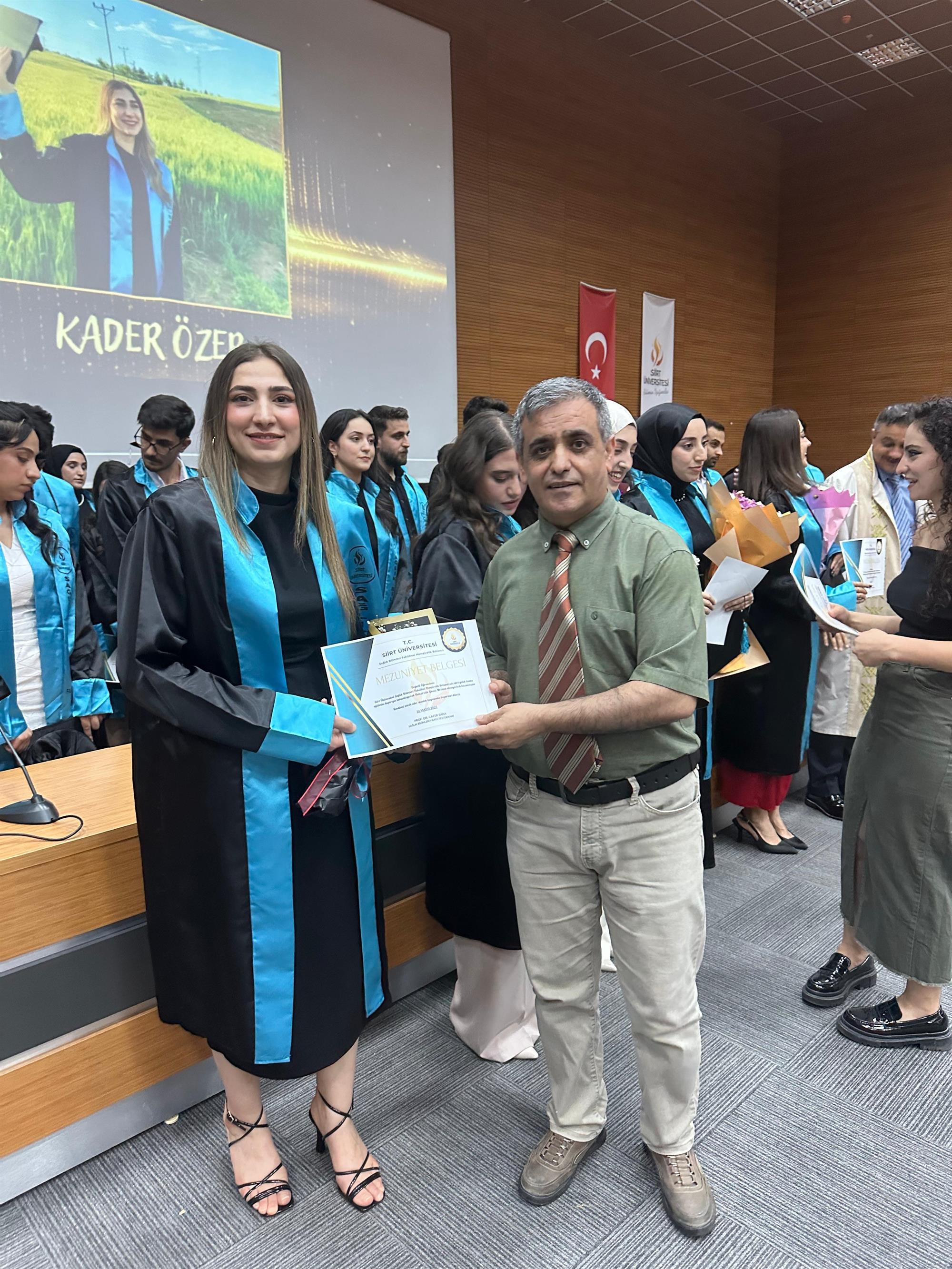 Fakültemiz Öğrencilerinin Mezuniyet Töreni Öğrenci ve Velilerimizle Büyük Bir Coşkuyla Kutlandı