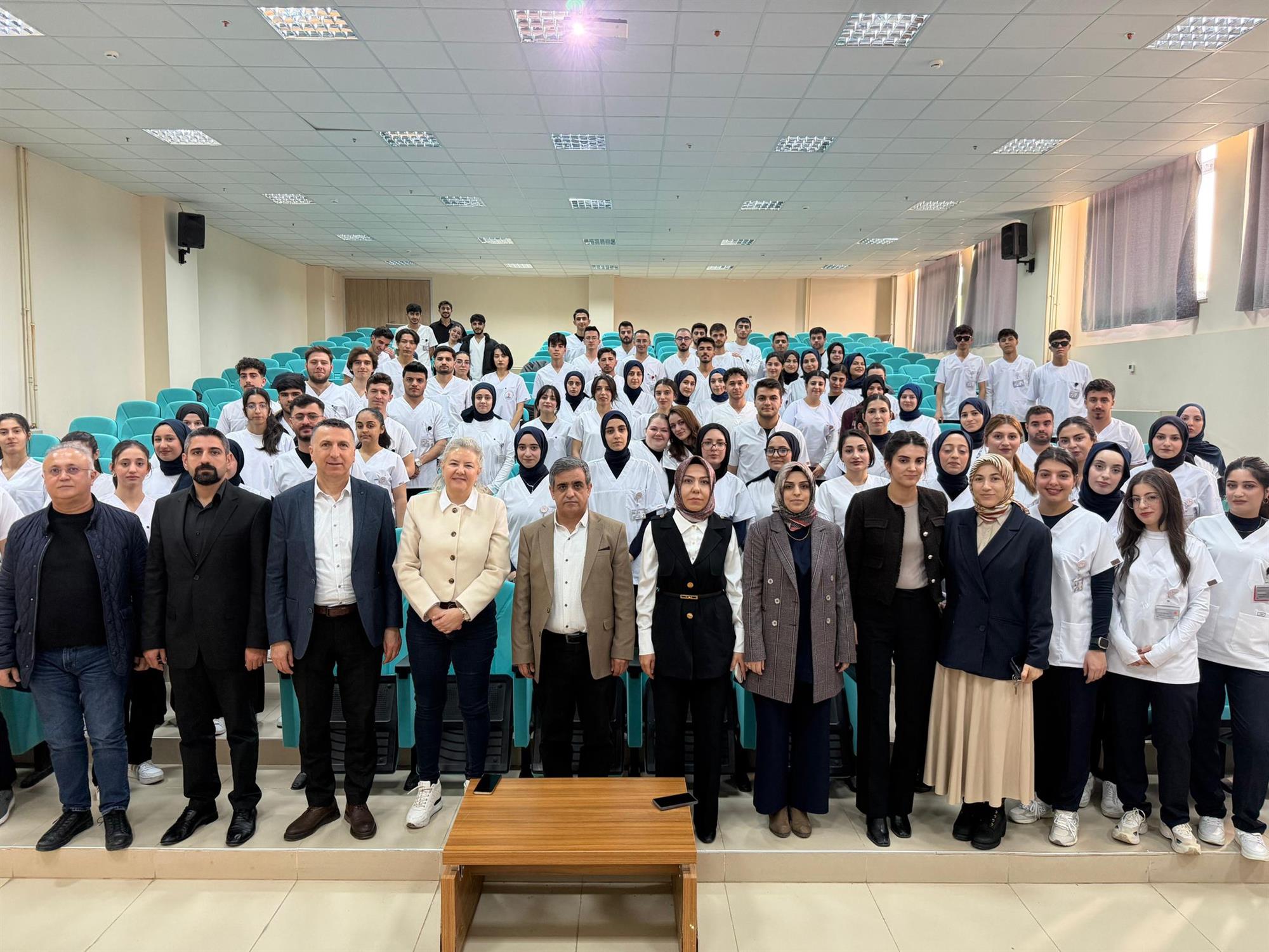 Sağlık Bilimleri Fakültesi Hemşirelik Bölümü 1. Sınıf Forma Giyme Töreni